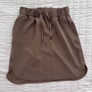 Lululemon on the fly Skirt 6